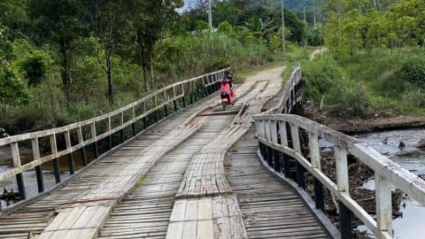 Jembatan Rusak di Kapuas Hulu Jadi Keluhan Pemudik Lebaran
