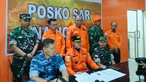 Helikopter PK-CFX Diduga Jatuh di Sekadau, Tim SAR Temukan Serpihan di Lokasi