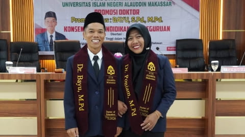 ‎Pasutri Asal Sambas Raih Gelar Doktor Bersama di UIN Alauddin Makassarr