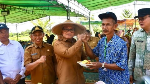 Bupati Kubu Raya Ajak Warga Beli Produk Lokal di Gebyar Tani 2026