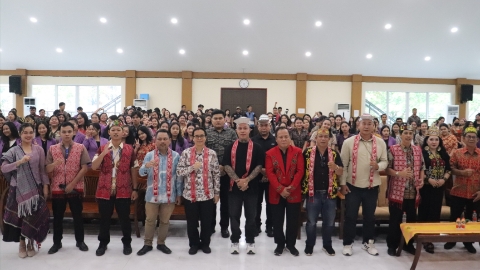 Seminar Nasional di STAKat Negeri Pontianak, Panglima Jilah Ajak Generasi Muda Cinta Adat dan Budaya