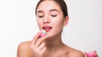 Ilustrasi masker bibir