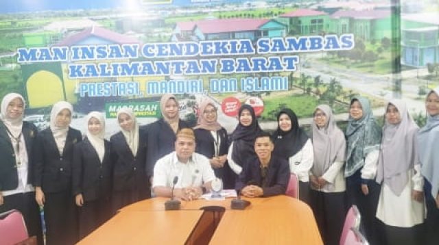 PPL Berakhir, UNISSAS Tarik Enam Mahasiswa dari MAN IC Sambas