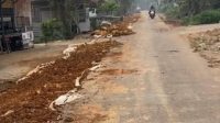 Sujiwo Dorong PJU di Ruas Jalan Kuala Dua-Sungai Asam
