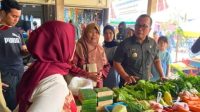 1001227416 Sujiwo Pastikan Retribusi Pasar Bahagia Dikembalikan untuk Tingkatkan Pelayanan