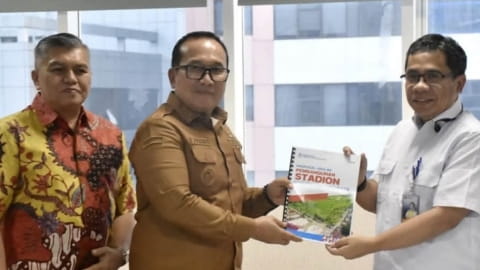 Sujiwo Siapkan Anggaran Perencanaan Stadion Kubu Raya pada 2027