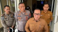 1001269478 Sujiwo Desak Pertamina Atasi Antrean BBM