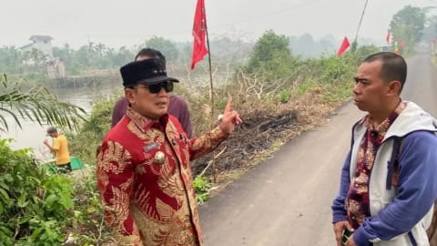 Sujiwo Targetkan Jalan Poros Teluk Pakedai Rampung 2027